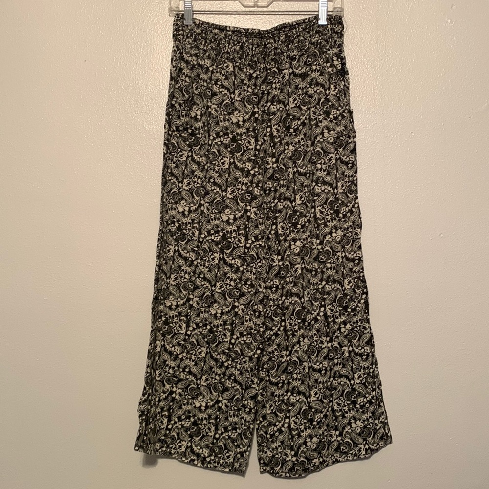 Fancy bottoms,brand is billabong,good condition